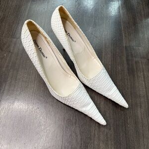 Pierre Dumas White Textured Heels